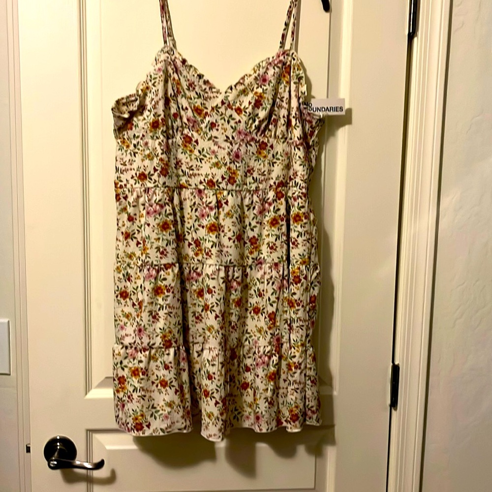 No Boundaries | Women’s Cream Color Floral Mini Dress | Size XXL (20)